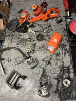 Husqvarna 545 Motorsåg i delar